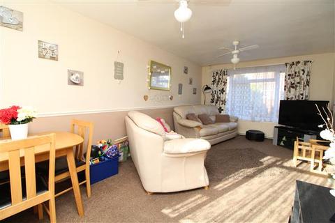 12 Ashdown Way, Colchester, CO4 3QU
