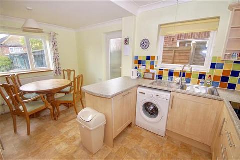 26 Cape Close, Colchester, CO3 4LX