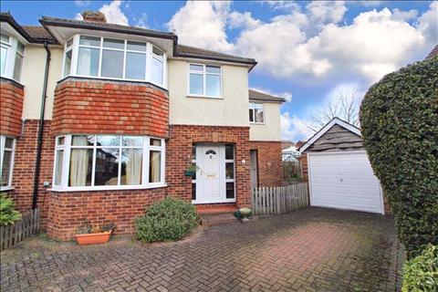 16 Browning Close, Colchester, CO3 4JJ
