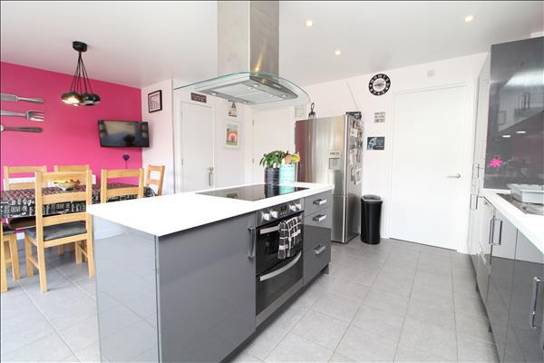 Kkitchen/Diner