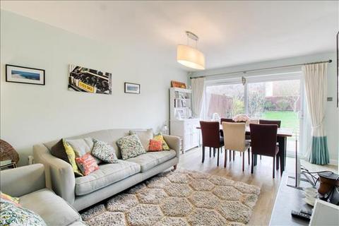 8 Glebe Close, Wix, Manningtree, CO11 2SD