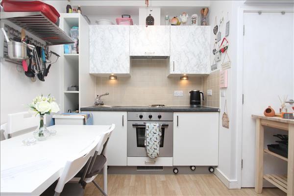 Kitchen / Living Are