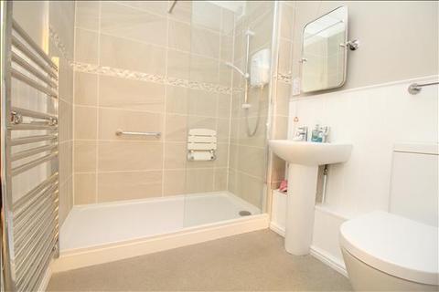 2 bedroom apartment for sale - Oak House, Alasdair Place, Claydon, Suffolk, IP6