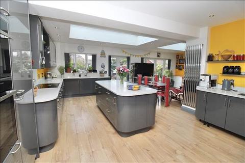 700 Foxhall Road, Ipswich, IP4 5TD