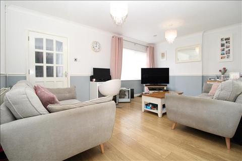 3 bedroom end of terrace house for sale - St. Osyth Close, Ipswich, Suffolk, IP2