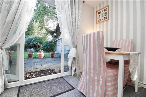 21 Lower Harlings, Shotley Gate, Ipswich, IP9 1QE