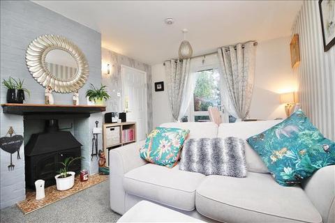 21 Lower Harlings, Shotley Gate, Ipswich, IP9 1QE