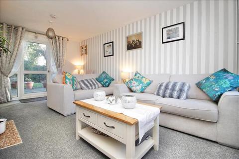 21 Lower Harlings, Shotley Gate, Ipswich, IP9 1QE