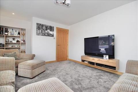 56 Holyrood Close, Ipswich, IP2 9DZ