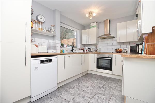 Kitchen / Dining Roo