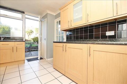 27 Radcliffe Drive, Ipswich, IP2 9QZ