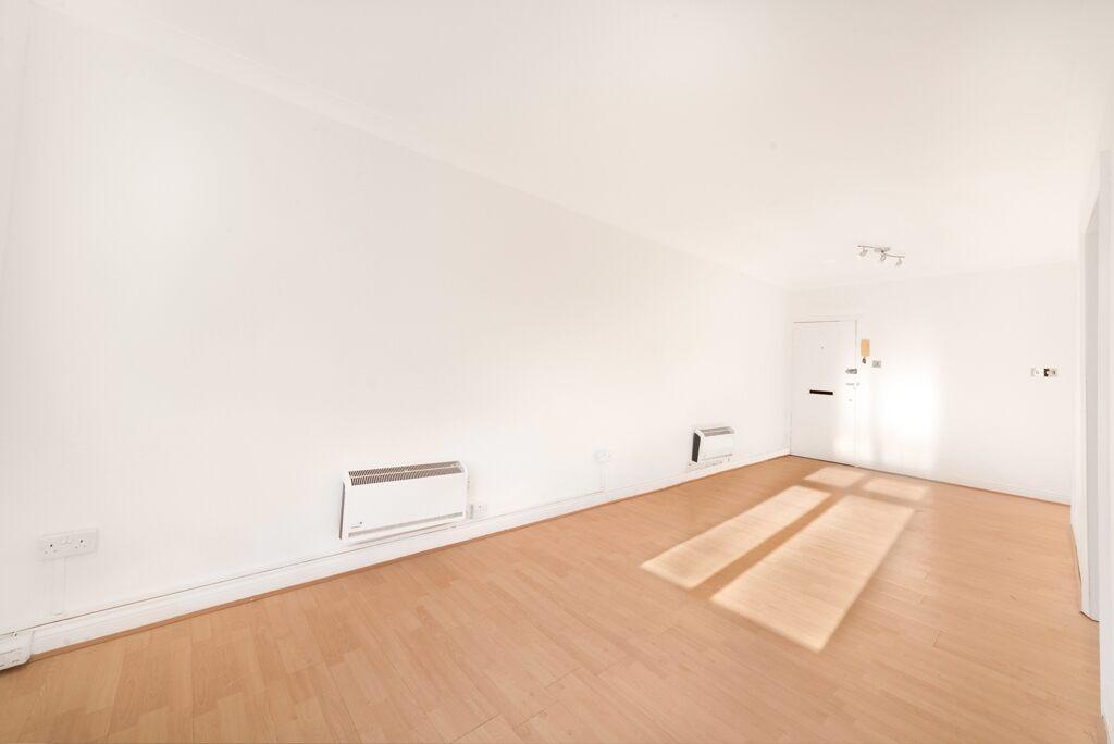 Liskeard Gardens Blackheath London SE3 1 bed ground floor flat £1,150