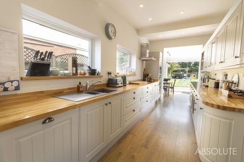 Gorswen Devons Road, Torquay, TQ1 3PR