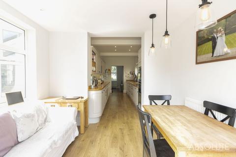 Gorswen Devons Road, Torquay, TQ1 3PR