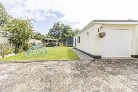 Gorswen Devons Road, Torquay, TQ1 3PR