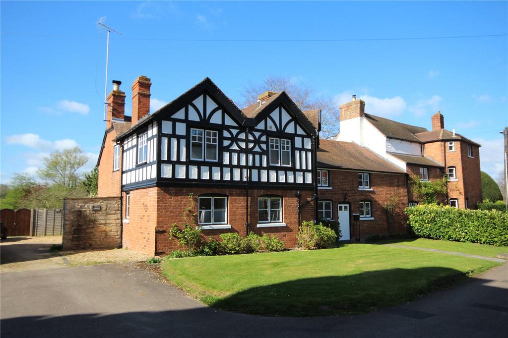 Abbey Cottages, Abbey Precinct, Church Street, Tewkesbury, GL20 4 bed