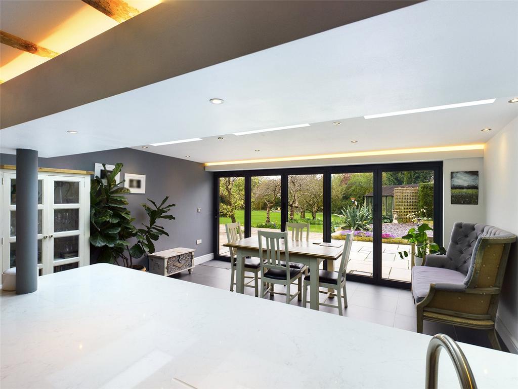 Breakfast Room