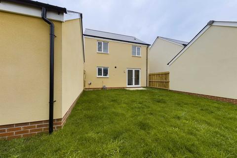 30 Buzzard Rise, St Anns Chapel, Gunnislake, PL18 9FL