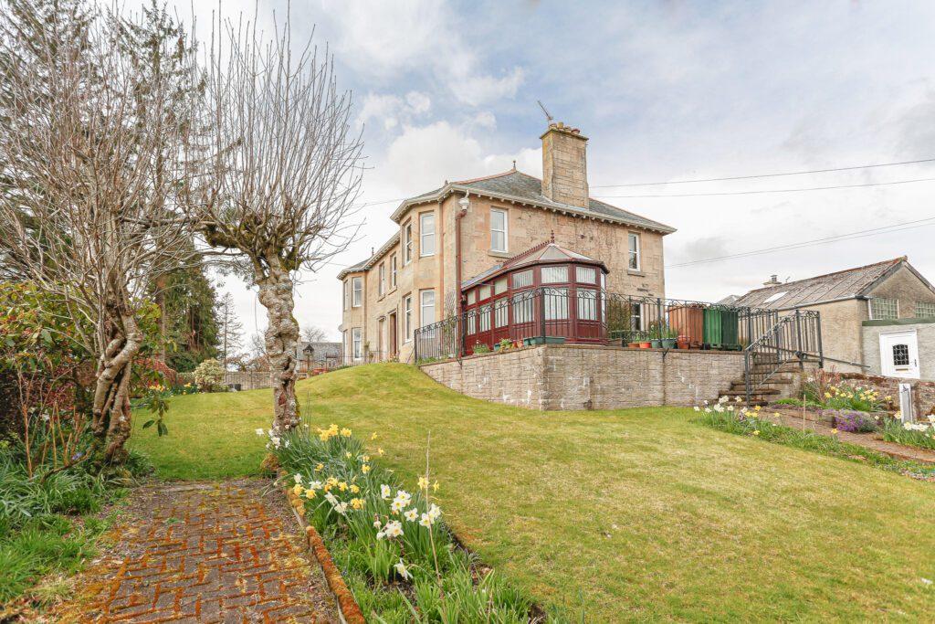 Teithbank, Muir Crescent, Doune, FK16 4 bed semidetached house £345,000