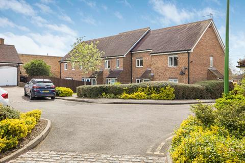 16 Kennedy Close, London Colney, St Albans, AL2 1GR
