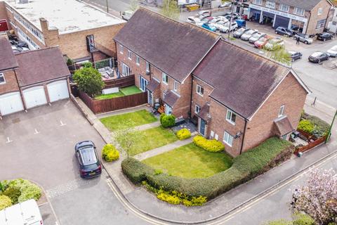16 Kennedy Close, London Colney, St Albans, AL2 1GR