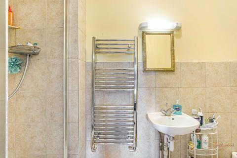 16 Kennedy Close, London Colney, St Albans, AL2 1GR