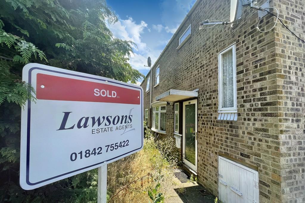 Fairfields, Thetford 3 bed end of terrace house £180,000
