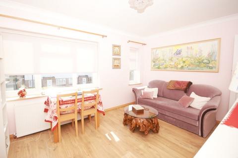 2 bedroom maisonette to rent, Audley Court, Pinner HA5