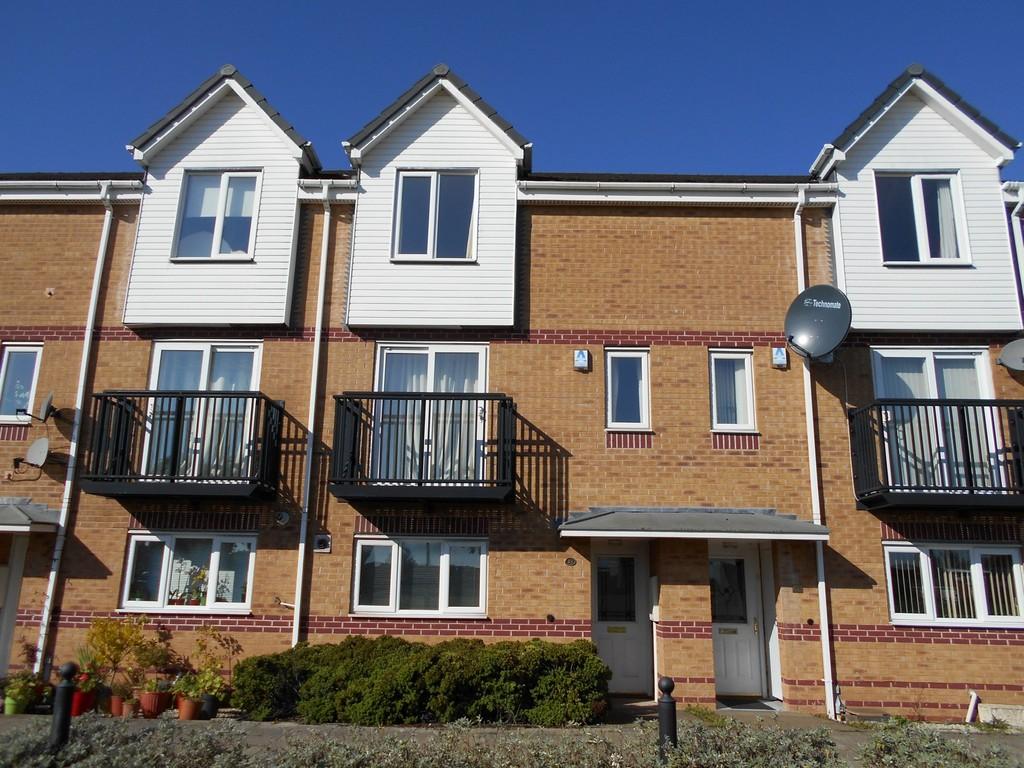 Chorley Way, Coventry, CV6 3LL 3 bed townhouse £250,000