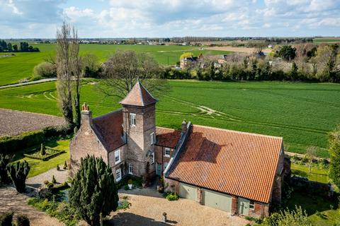 5 bedroom detached house for sale, Chain Free in Terrington St. Clement