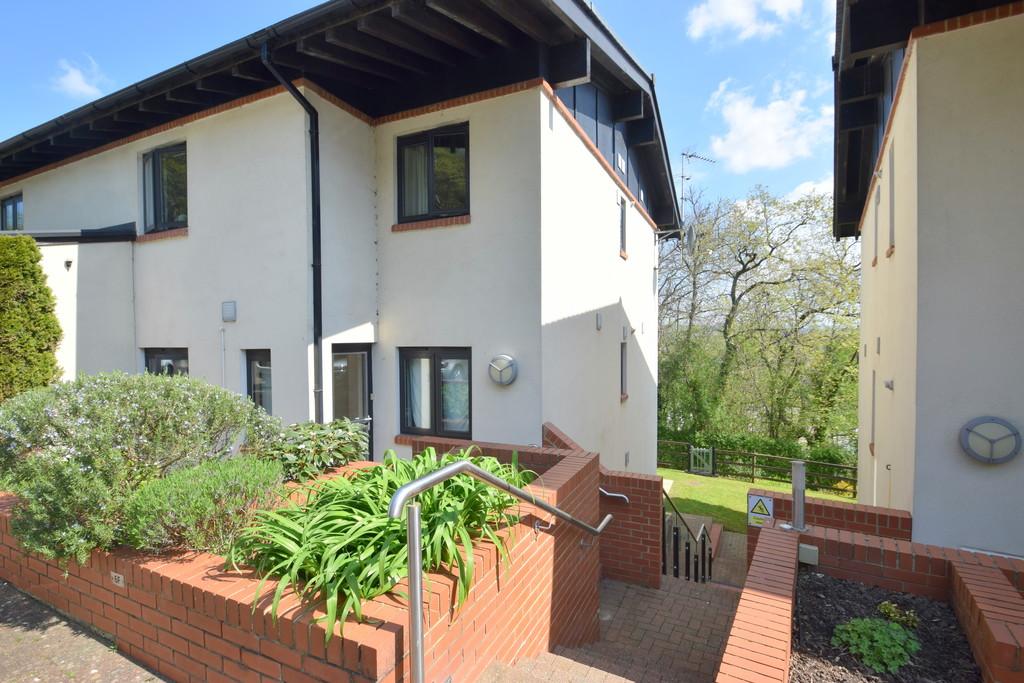 6F Woodridge, Bridgend, Bridgend County Borough, CF31 4PE 2 bed apartment £195,000