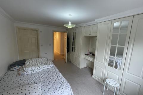 2 bedroom apartment to rent - Cambridge Road, Bournemouth