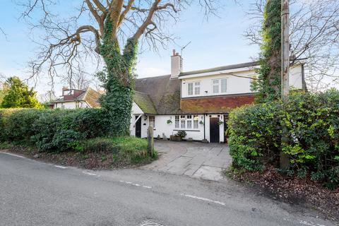 Tandy Cottage How Lane, Chipstead, Coulsdon, CR5 3LP