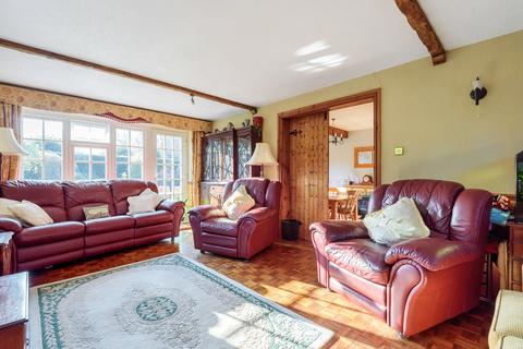 Tandy Cottage How Lane, Chipstead, Coulsdon, CR5 3LP