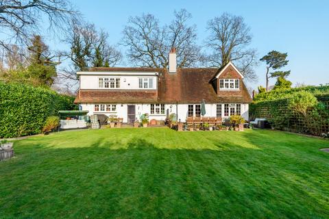 Tandy Cottage How Lane, Chipstead, Coulsdon, CR5 3LP