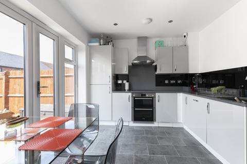 10 Furrow Close, Cheltenham, GL52 3NB