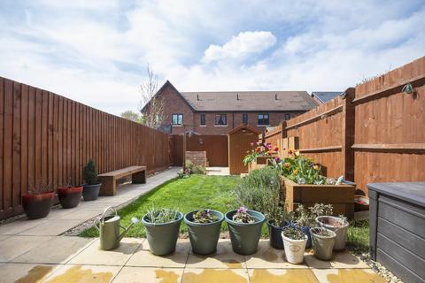 10 Furrow Close, Cheltenham, GL52 3NB