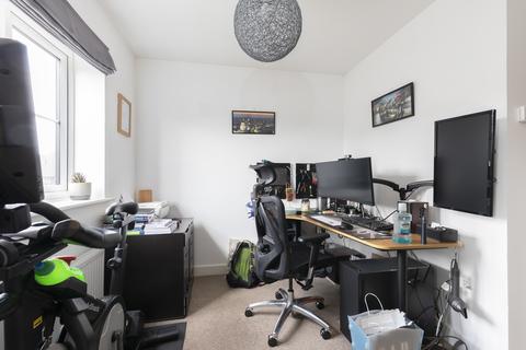 10 Furrow Close, Cheltenham, GL52 3NB