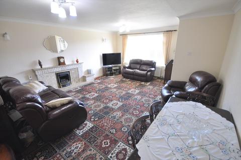26 Cotswold Road, Thorne, Doncaster, DN8 5RR