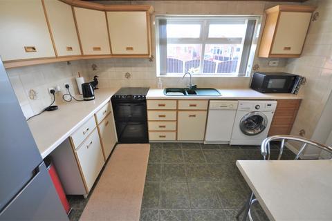 26 Cotswold Road, Thorne, Doncaster, DN8 5RR