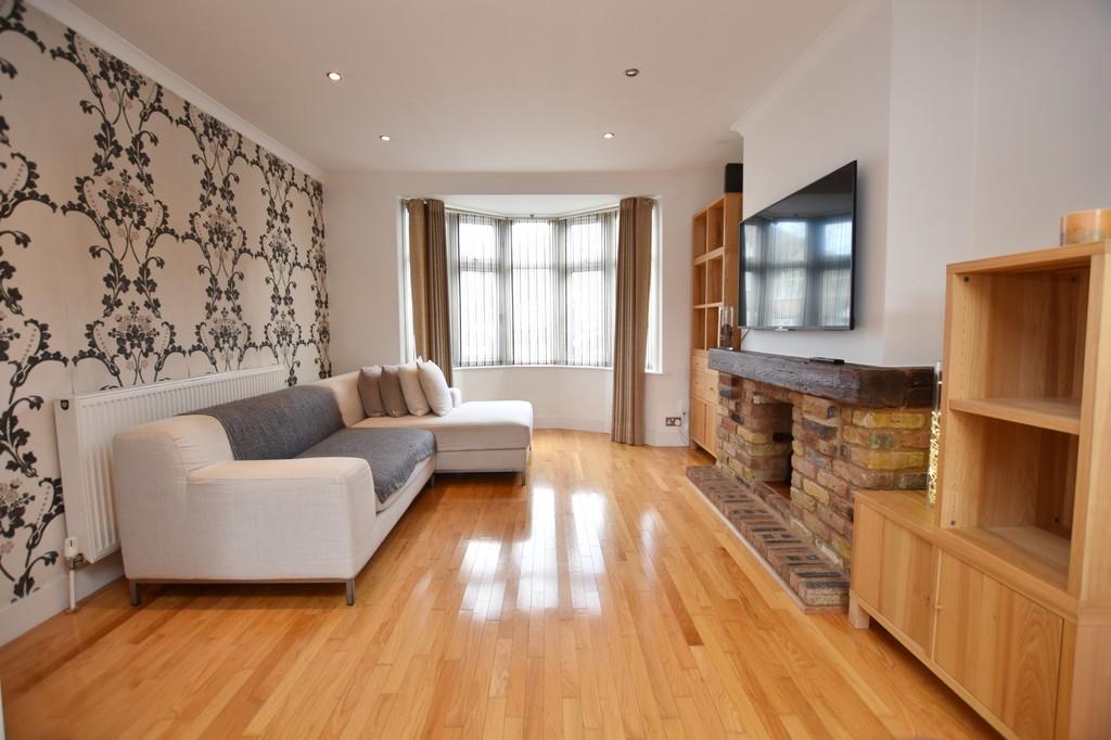 Wood End Avenue, South Harrow, HA2 8NX 3 bed semidetached house £585,000