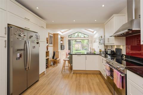 28 Thorpe Road, Kingston Upon Thames, KT2 5EU