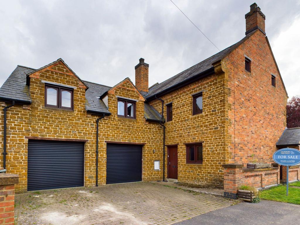 Ashby Road, Welton, Northampton NN11 2JS 4 bed semidetached house £