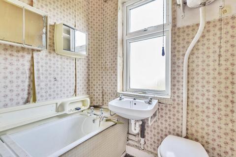 34 Waldron Road, London, SW18 3TE