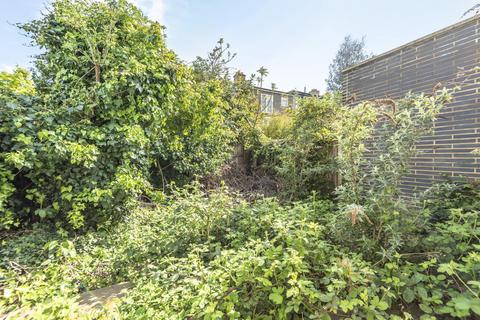 34 Waldron Road, London, SW18 3TE