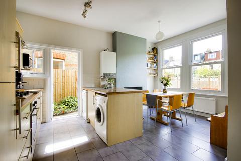 85 Princes Avenue, London, N22 7SB