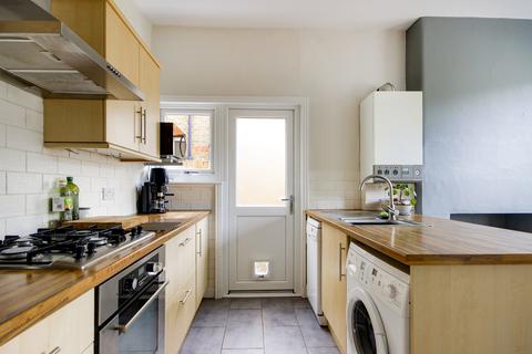 85 Princes Avenue, London, N22 7SB