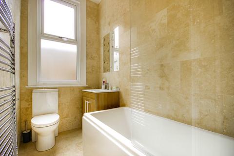 85 Princes Avenue, London, N22 7SB