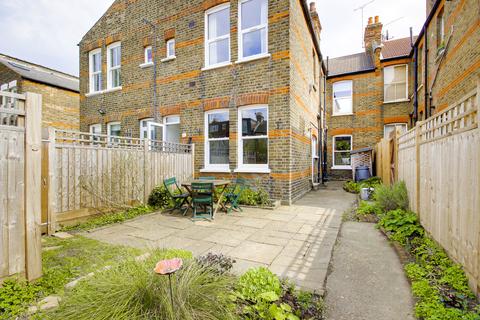85 Princes Avenue, London, N22 7SB