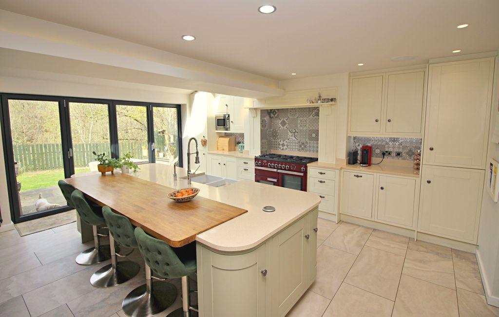 Fitted Breakfast Kitchen